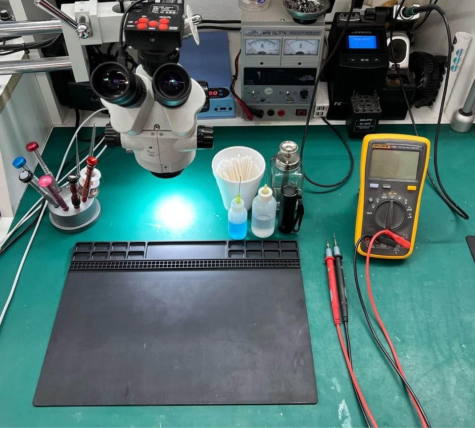 Micro soldering workstation